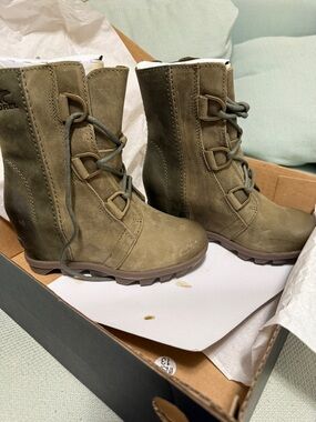 Sorel Joan of Arctic Wedge II Boots Alpine Tundra size 5